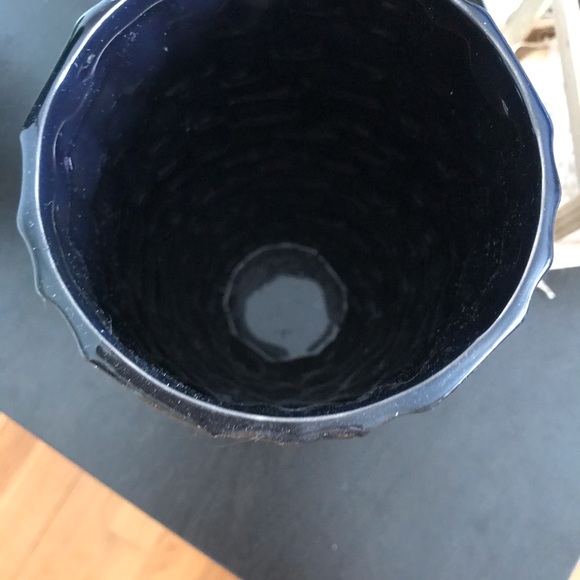 Beautiful, brand new vase - Picture 2 of 3